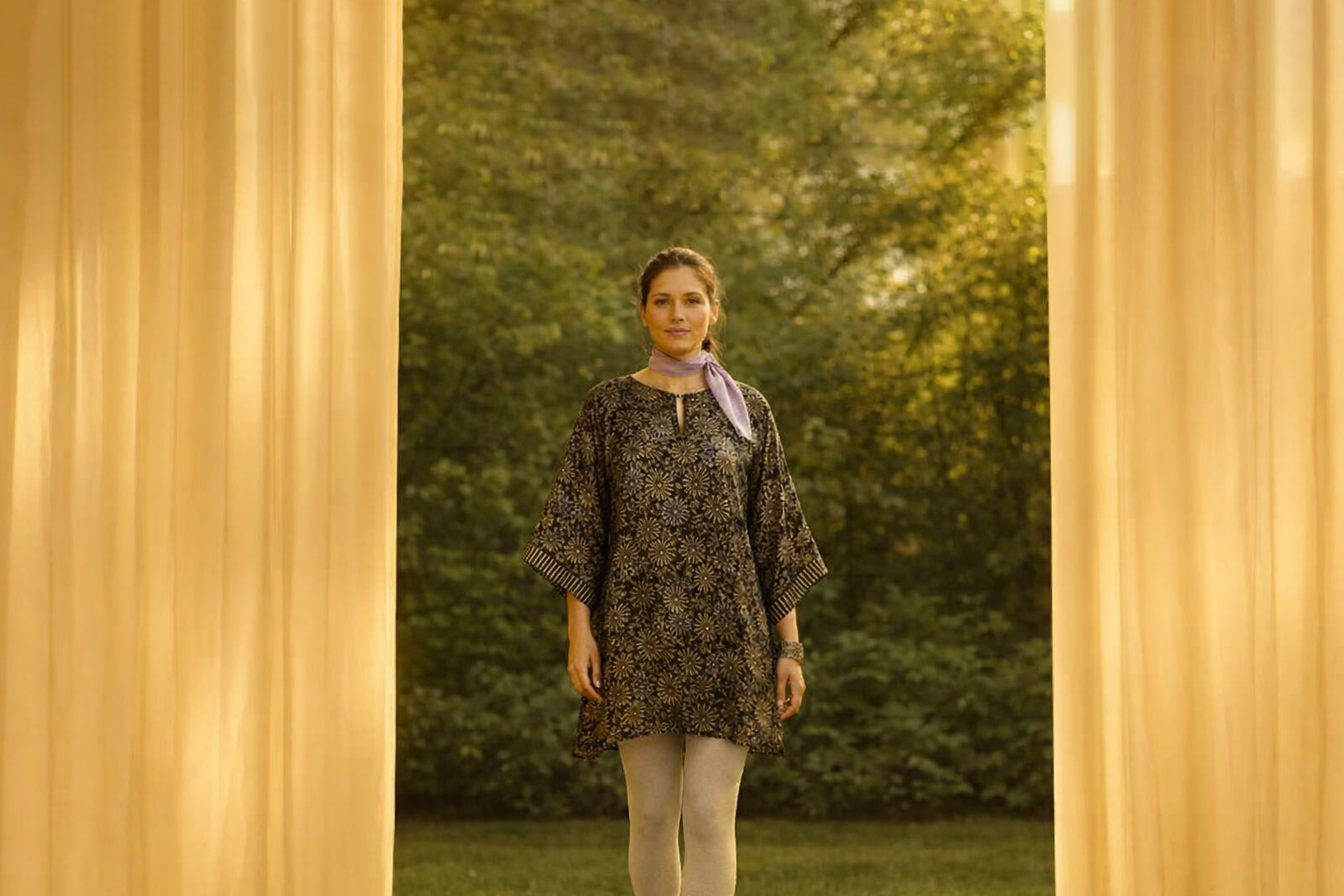 Women’s Batik Dress & Kaftan Blouses: A Blend of Tradition and Modern Elegance