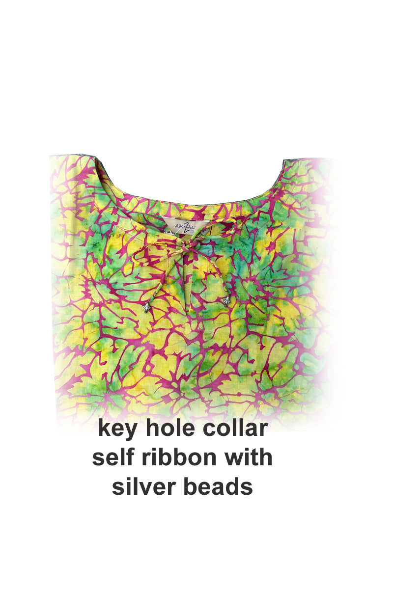 Kaftan Marie collar detail - key hole