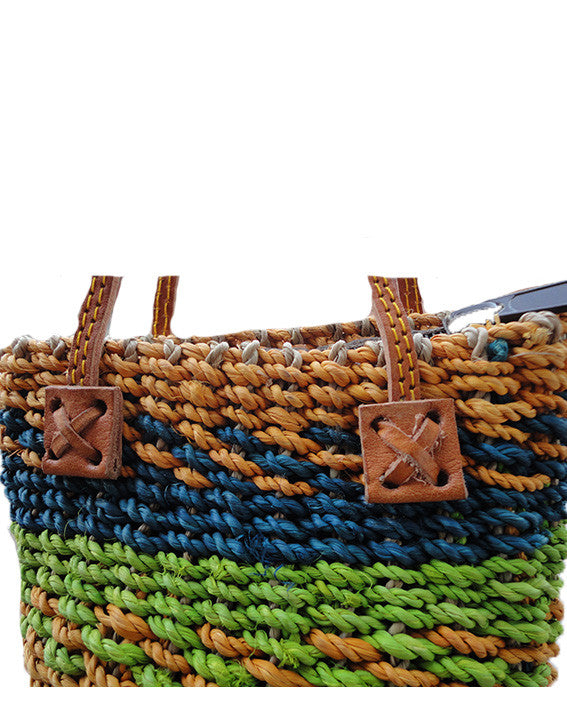 detail of rope bag
