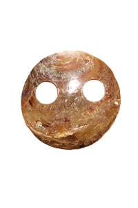 Round shell buckle to tie sarong