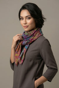 How to Wear a Square Scarf